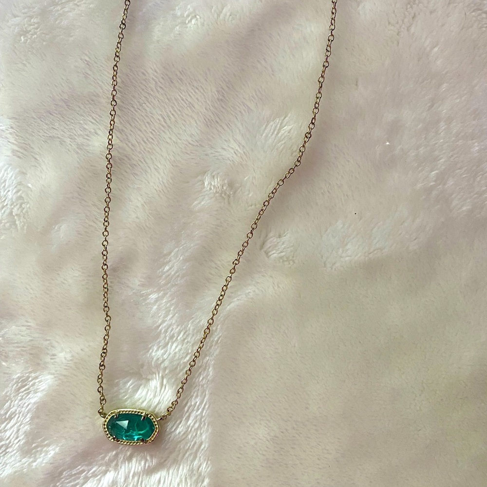 Kendra scott necklace